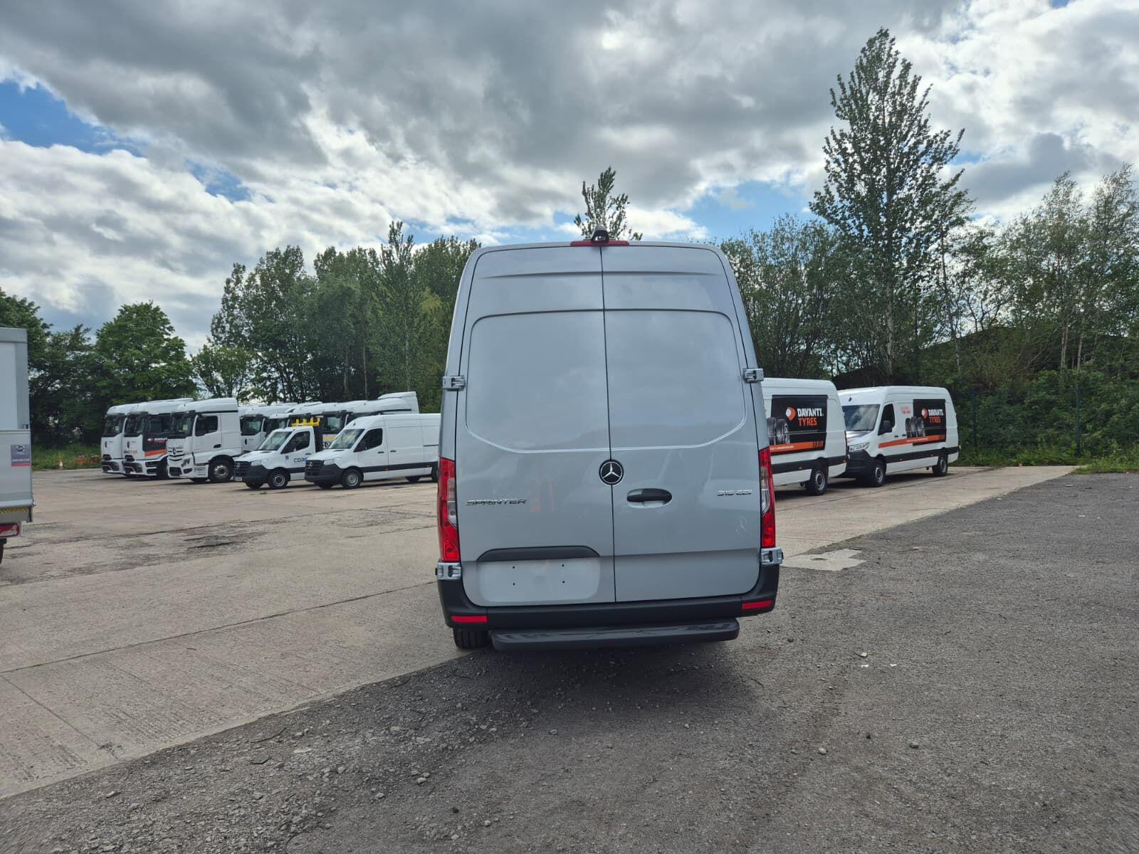 Mercedes-Benz Sprinter